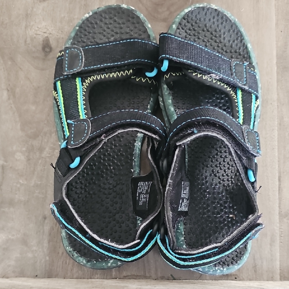 Wonder Nation Black and Blue Kids Sandals